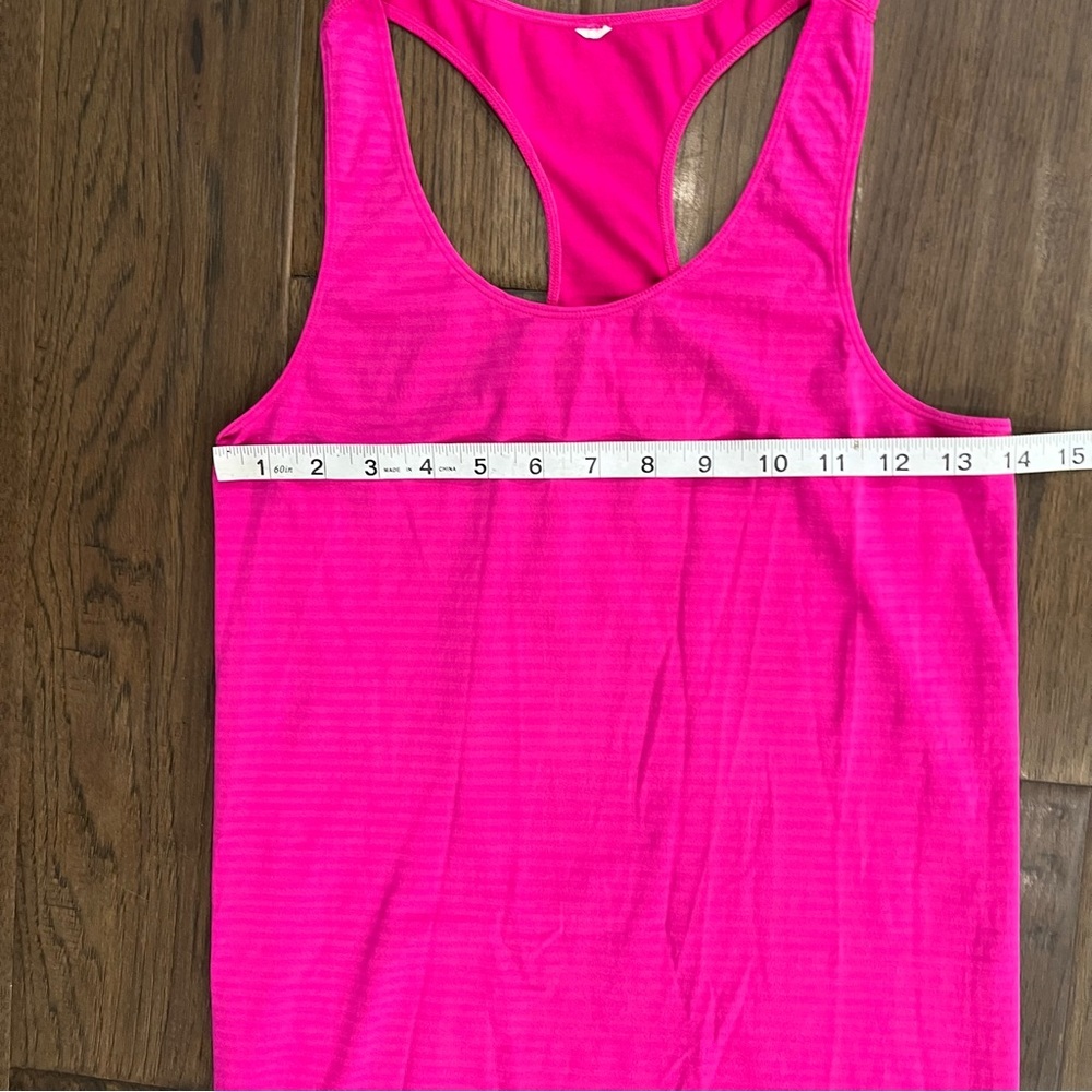 Under Armour Tank Top - Picture 9 of 9